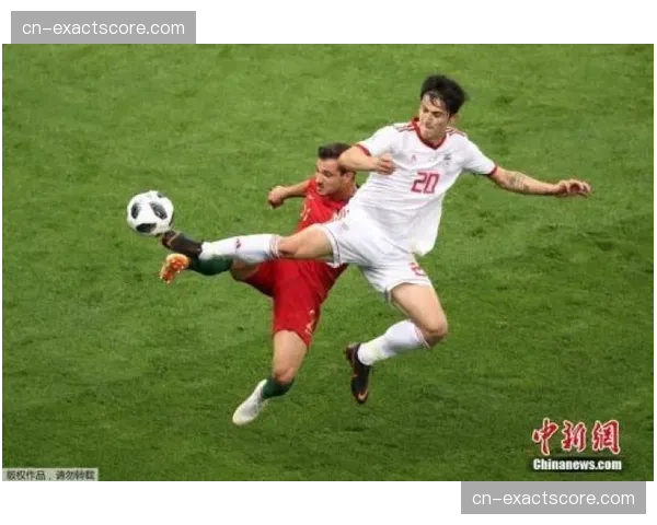 特写：比利亚雷亚尔老将帕雷霍的防守预判艺术