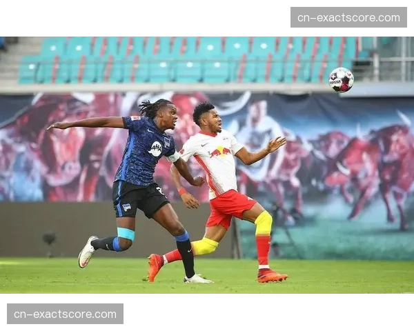 斯图加特四球大胜汉堡，欧冠资格争夺占据主动